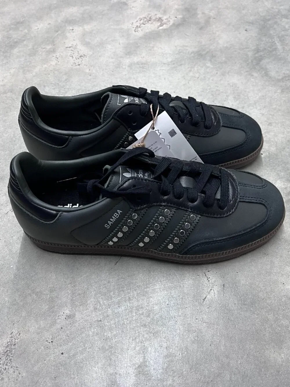 Adidas Samba OG Studded Stripes Black Earth Gum Women’s JR8869 - New - Picture 3 of 6